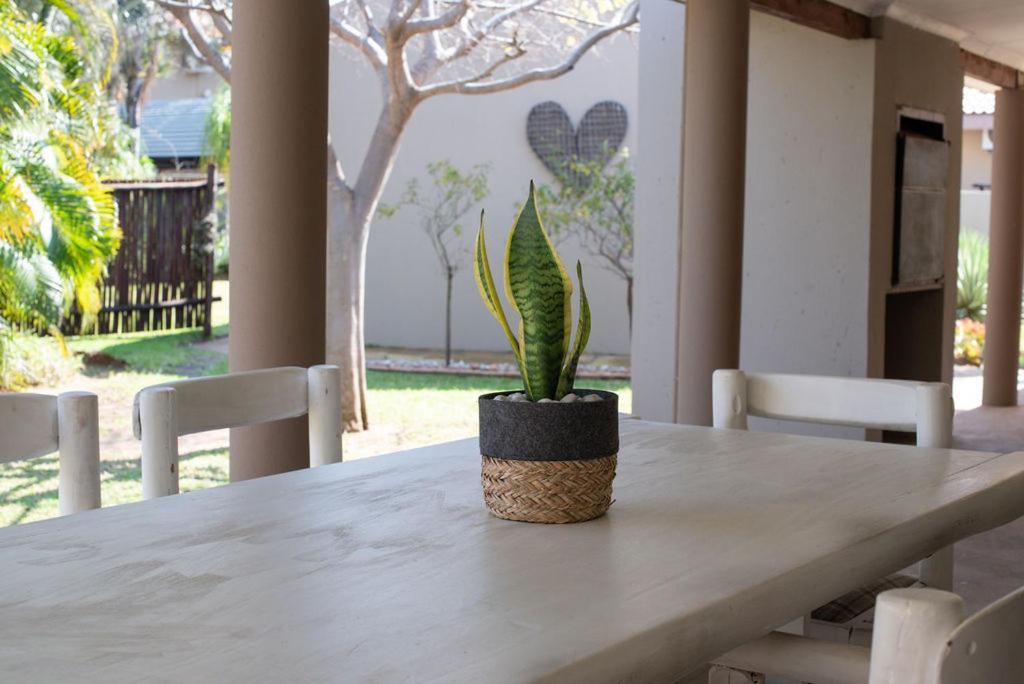Micasa Sucasa Guesthouse Lephalale Экстерьер фото